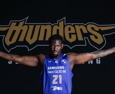 Kofi Cockburn photo shoot after signing with Seoul Thunders